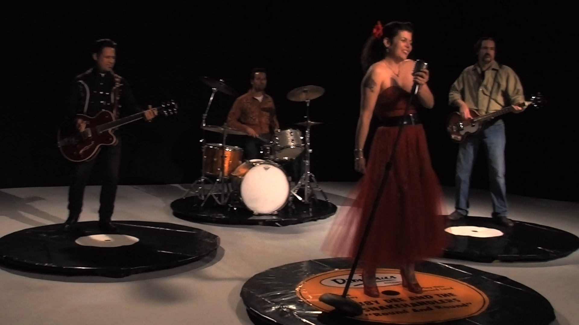 ROUND & ROUND :: Ruby Dee & The Snakehandlers
